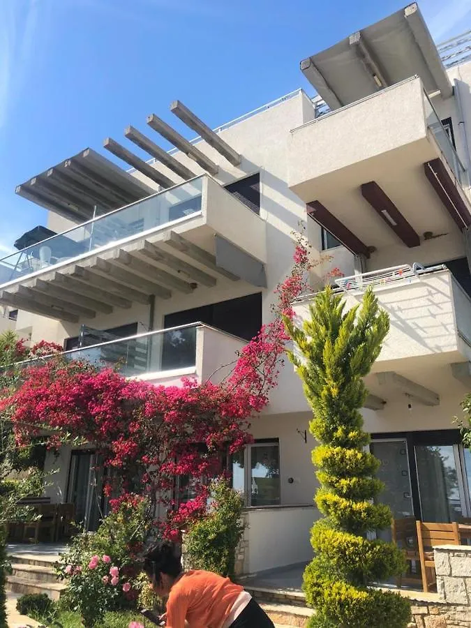 Seafront Apartment With Private Terrace Dhërmi
